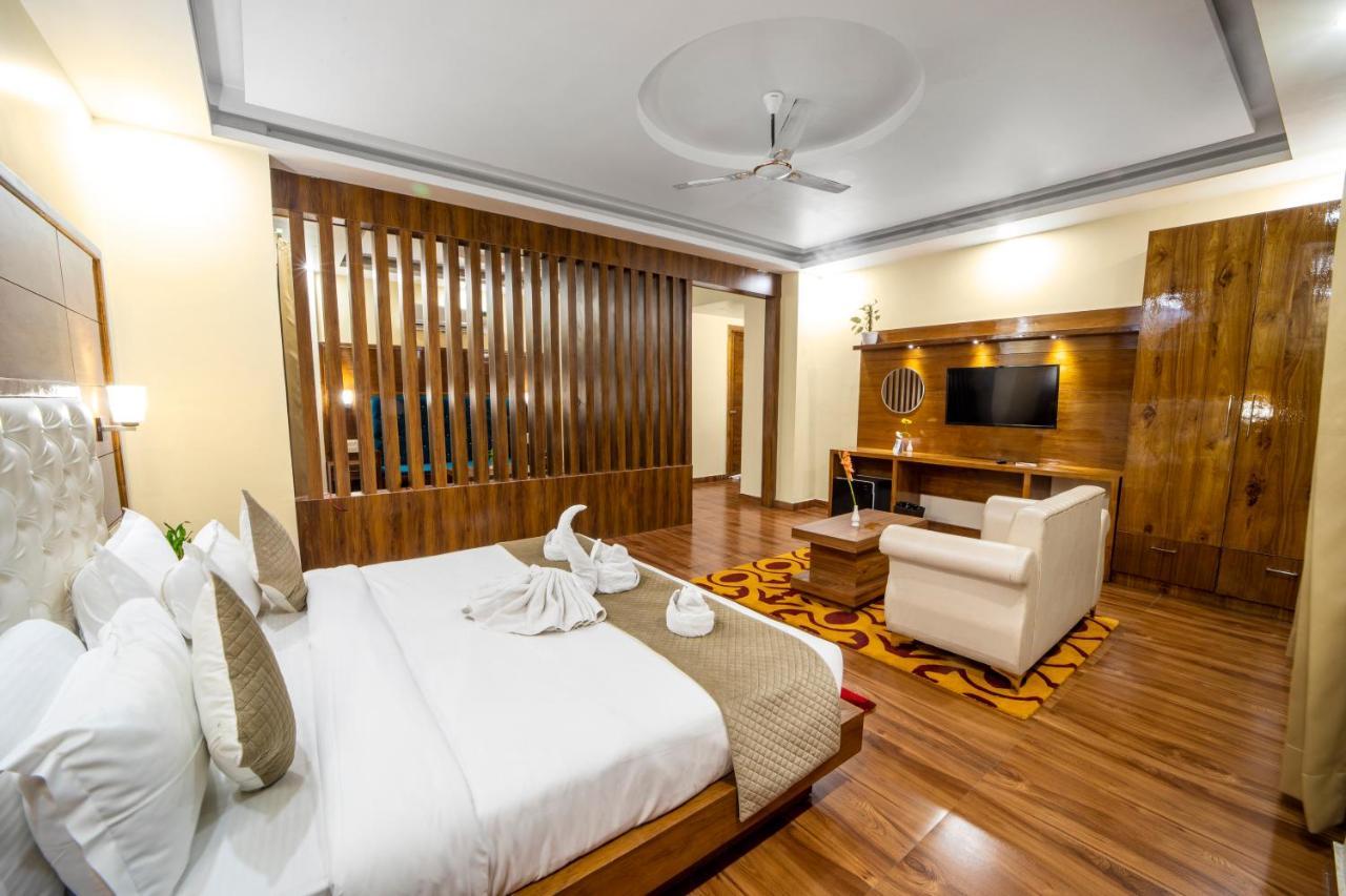 Hotel Divine Lakshmi Ganga Rishīkesh Dış mekan fotoğraf