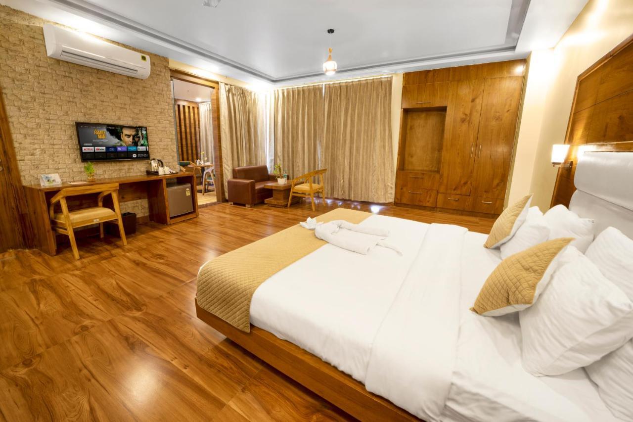 Hotel Divine Lakshmi Ganga Rishīkesh Dış mekan fotoğraf